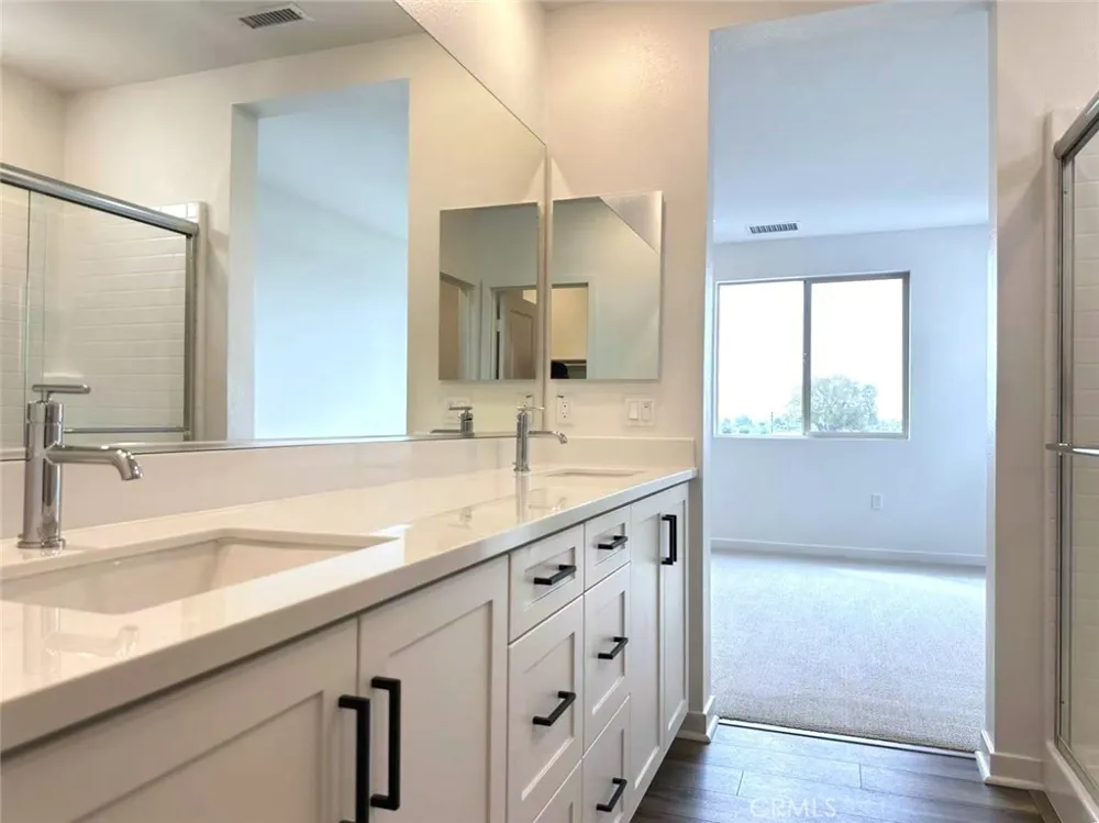 1313 Pinecrest Paseo Ontario, CA 91762