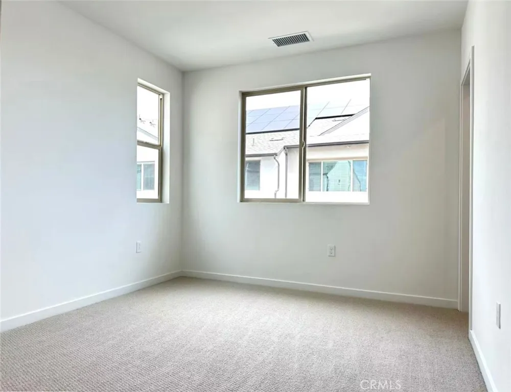 1313 Pinecrest Paseo Ontario, CA 91762