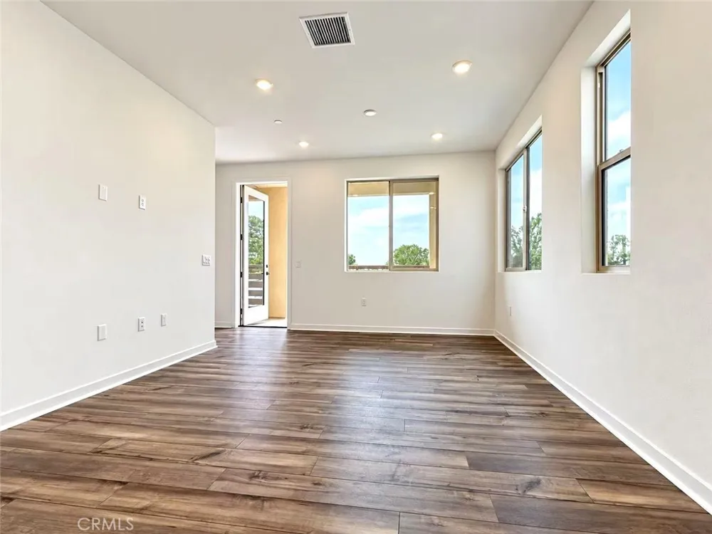 1313 Pinecrest Paseo Ontario, CA 91762