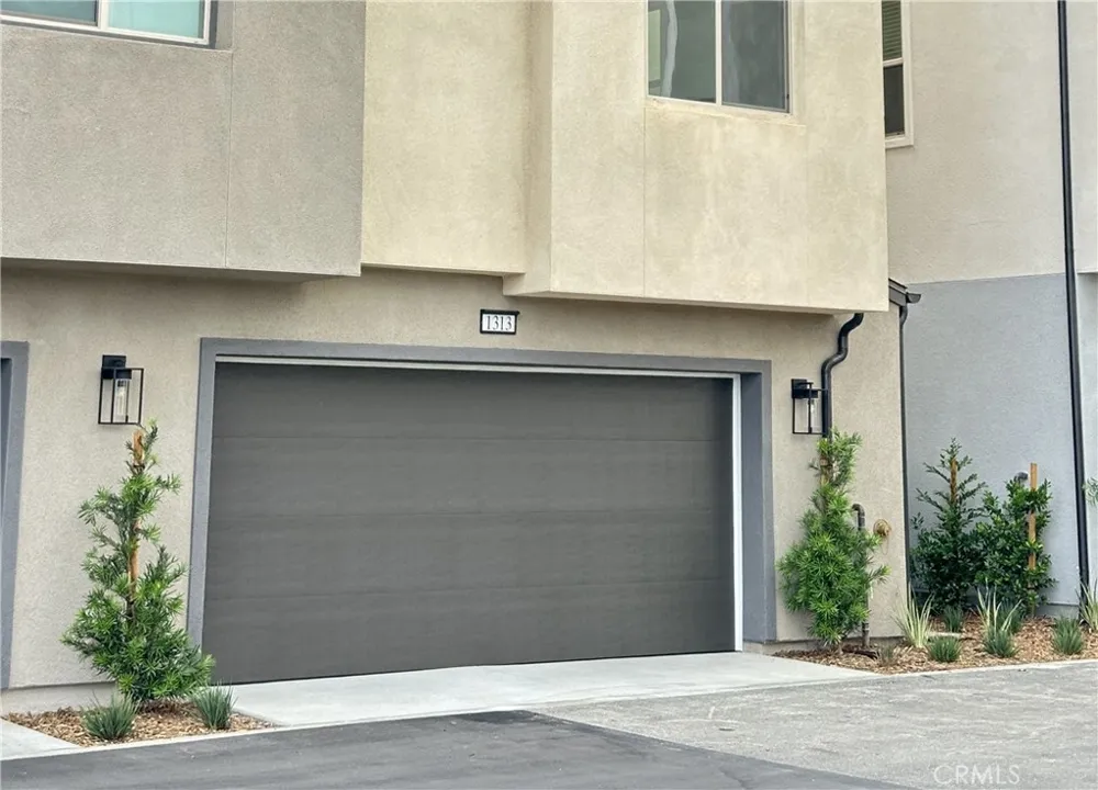 1313 Pinecrest Paseo Ontario, CA 91762