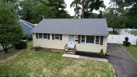 627 Warfield Rd