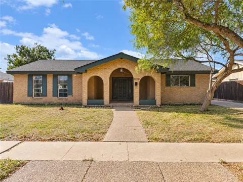 1118 Alexandria Drive