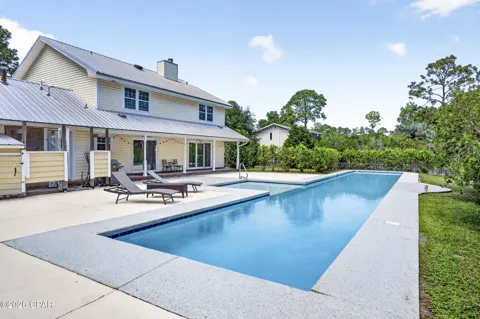 138 Laird Circle