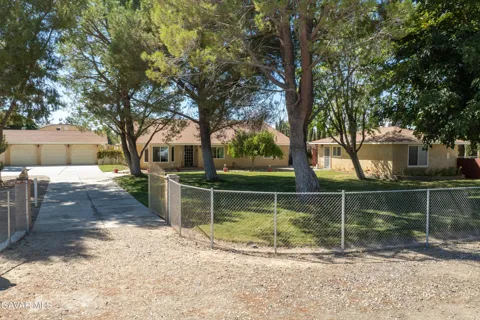 3156 E Avenue H4