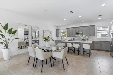 7089 Edison Place