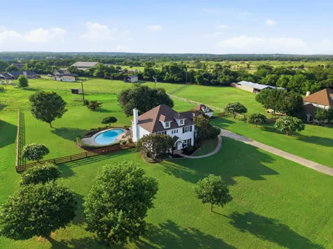 1301 Rolling Acres Drive