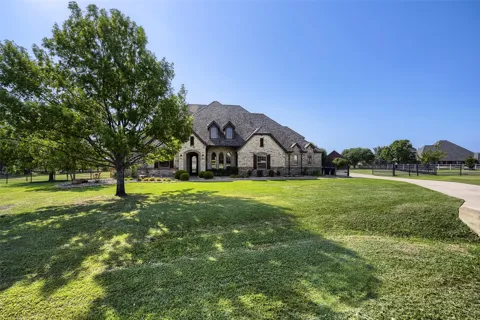 1501 Willow Tree Drive