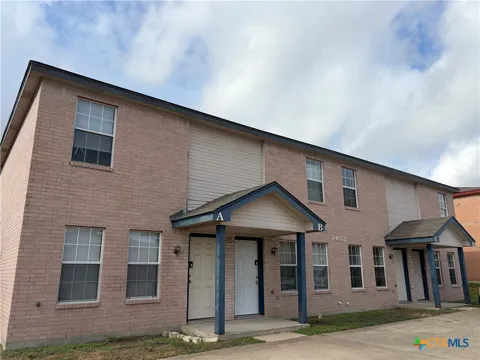 1402 Dugger Circle