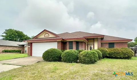 3805 Sawtooth Drive