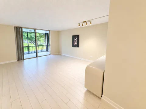 3660 INVERRARY DRIVE #2F