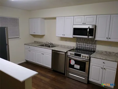 300 Milam Street #4