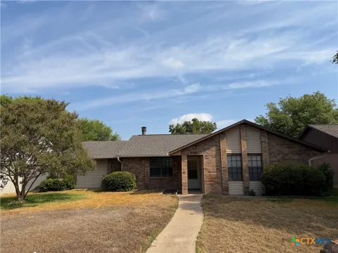 2106 Stagecoach Trail