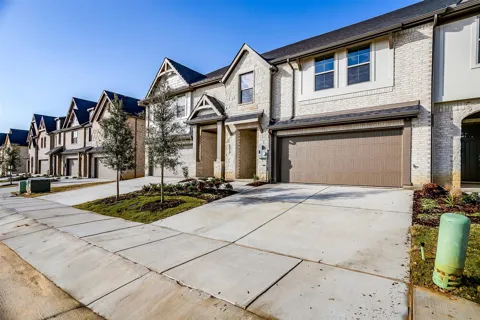 802 Homeplace Circle