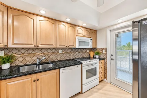 3180 NE 48TH COURT #309
