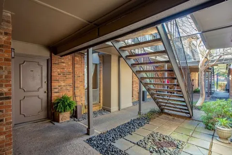 4112 Bowser Avenue #210
