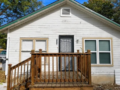 933 Gillham Road #B