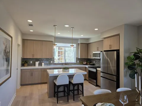 2604 Vibrant Glen