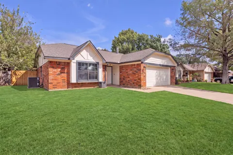 2916 Creekwood Lane