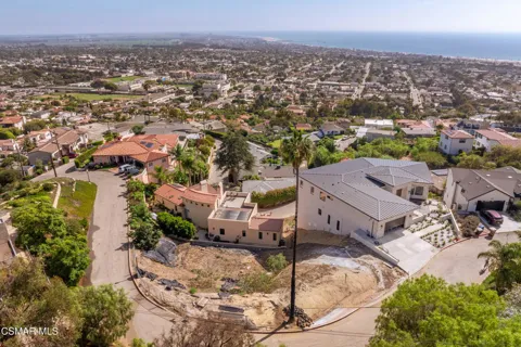 1918 Hillcrest Drive