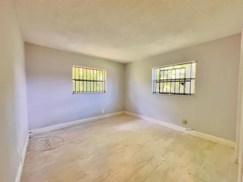 1650 NW 52ND AVENUE