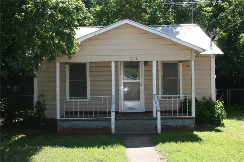 908 Franklin Street
