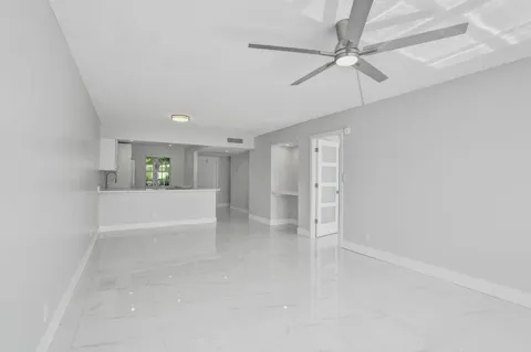575 OAKS LANE #104