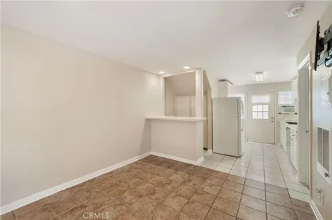2707 S El Camino Real