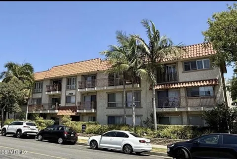 11656 Montana Avenue #302