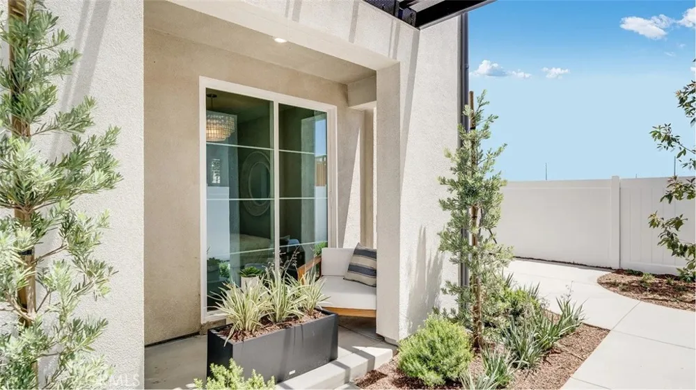 2637 E Lincoln Paseo Ontario, CA 91762