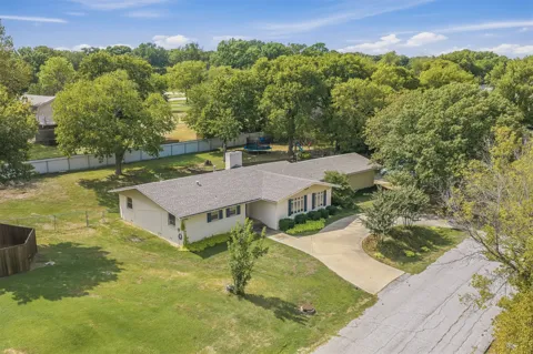 204 Meadow Road
