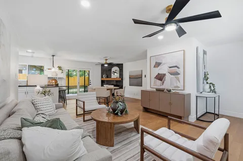 2004 Teakwood Drive