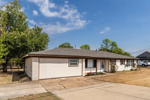 1101 Kennedale Sublett Road