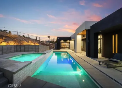 8175 Fox Trail