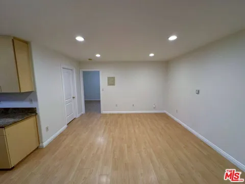 5253 Virginia Avenue #Apt B