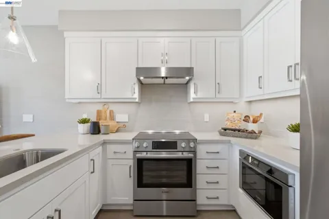 148 Tulare Court
