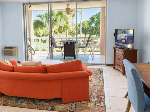 15 S Golfview Road #305