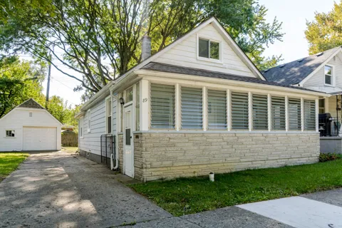 89 W Madge Avenue
