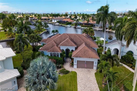 Shorecrest Court