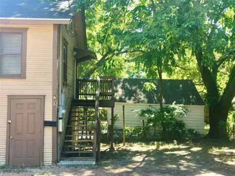 1007 Oakland Street #100