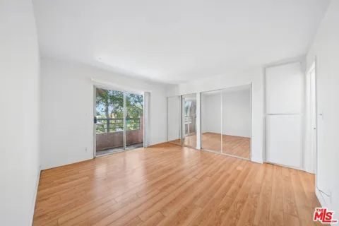 158 Normandie Avenue #201