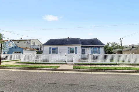 6906 Monmouth Ave