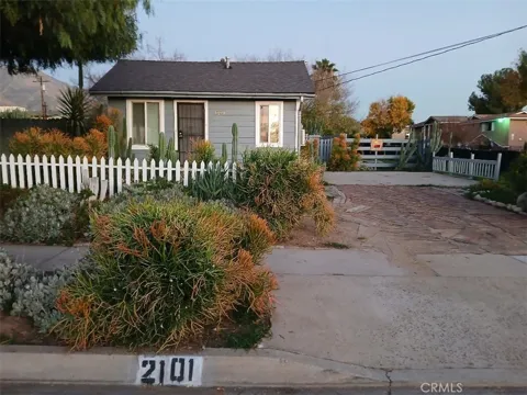 2101 Orange Street