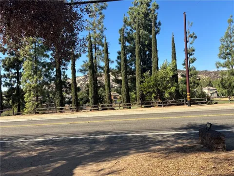 14549 Woods Valley