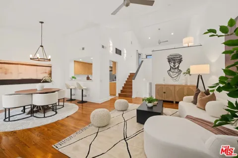1222 Kings Road #8