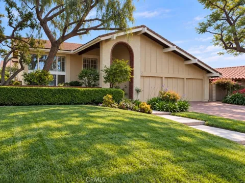 10692 Albany Cir