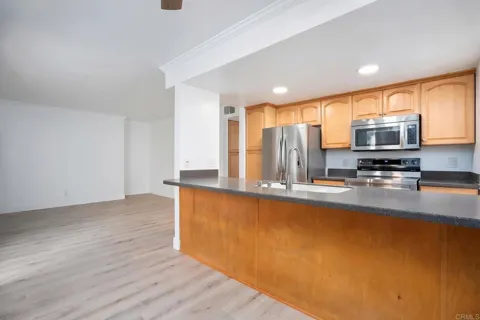 4222 Menlo Avenue #28