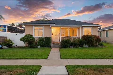 4945 Adenmoor