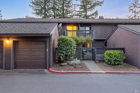 220 Los Alamos Road