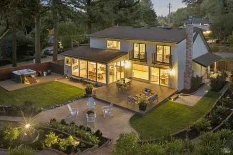 10 Pebble Beach Drive