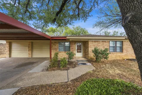 207 Cresthill Drive